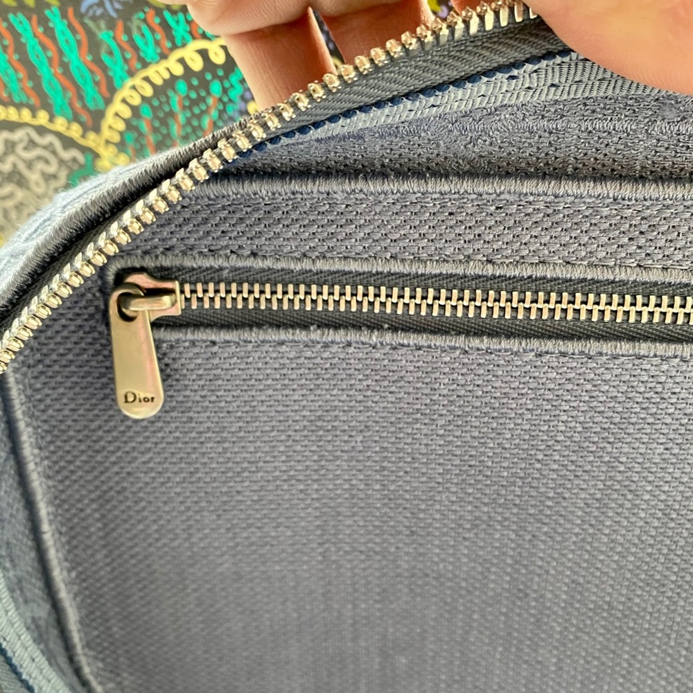 Christian Dior Travel Vanity Case. - Picture 7 of 12